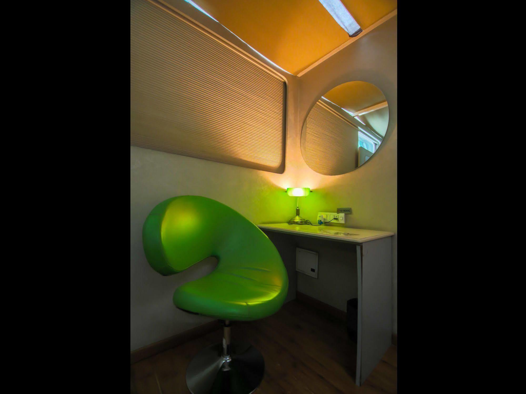 Capsule hotel Sams Snooze At My Space 3*